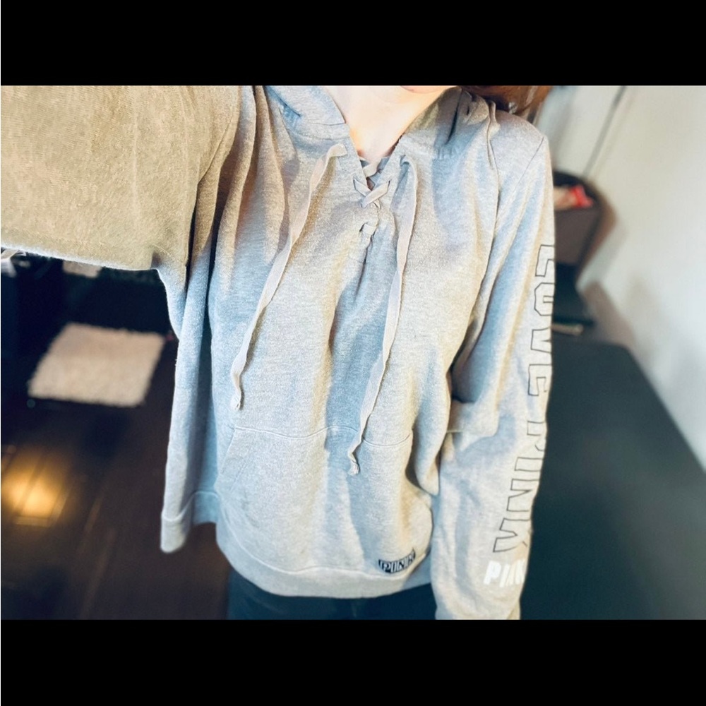 Sweatshirt - Picture 2 of 6